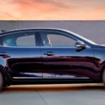 Seguro Kia Cadenza representado por uma foto do kia cadenza 2020.