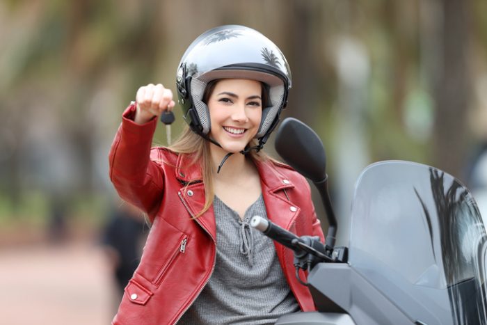 Conheça mais sobre o seguro para moto Santander