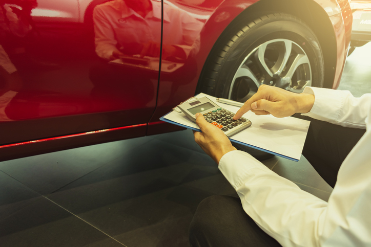 Vale mais a pena contratar o seguro auto completo ou com coberturas básicas? 