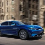 BYD Han Ficha Técnica representada por um carro BYD Han.