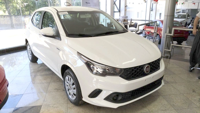 Argo branco, representando melhores carros para comprar.