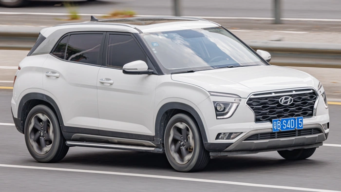 Creta branco, representando carros mais vendidos do Brasil.