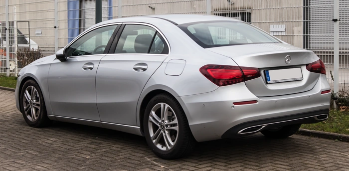 Mercedes A200 prata, representando seguro mercedes a200.