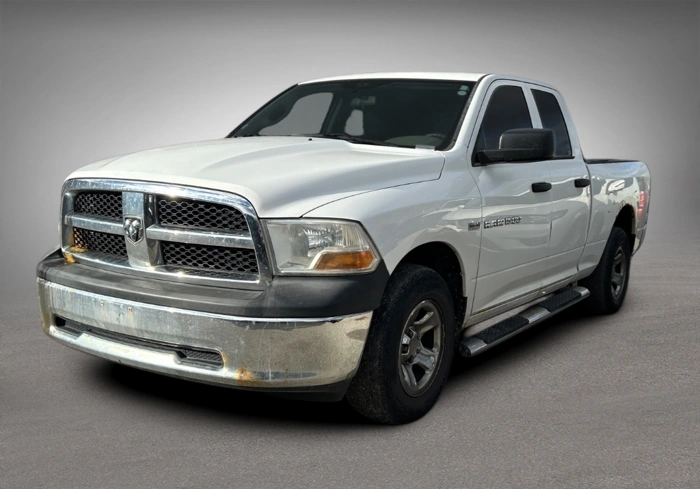 Dodge Ram na cor branca. Falando sobre o seguro dodge ram.
