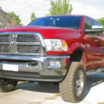 Dodge Ram 2500 na cor vermelha. Falando sobre seguro Dodge Ram 2500.