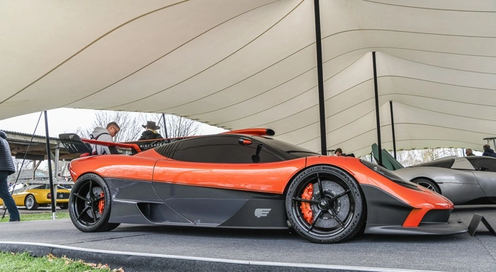 Gordon Murray T.50s Niki Lauda na cor laranja. Apresentando o top 10 dos carros mais caros do mundo.