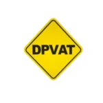 Placa de trânsito onde está escrito "DPVAT". Falando sobre seguro dpvat valor da indenização.