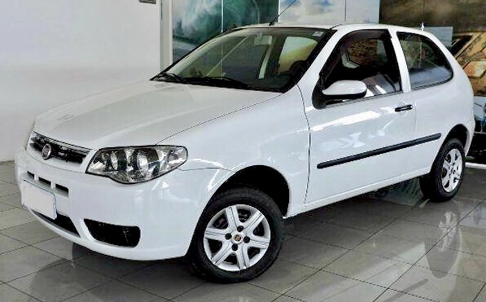 Fiat Palio branco. Falando sobre os carros mais roubados no rio grande do sul.