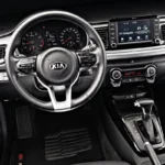 Painel de veículo da Kia. Falando sobre o seguro kia.