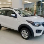 Fiat Mobi na cor branca. Falando sobre o seguro mobi.