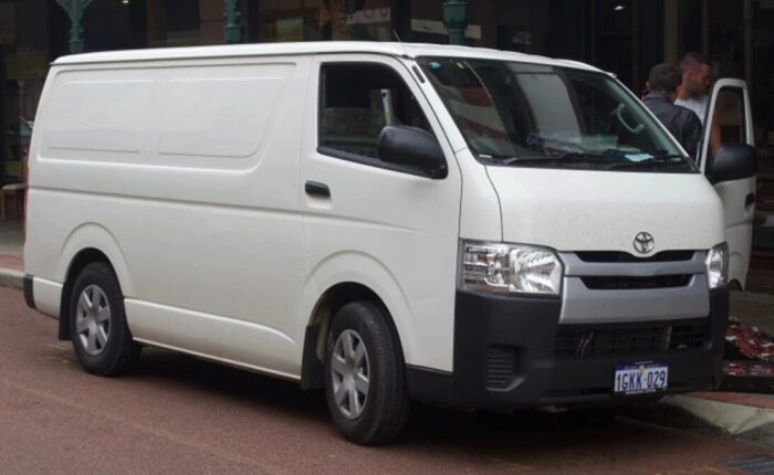Toyota Hiace branco
