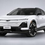 Chevrolet Blazer EV 2026 vista de frente em artigo sobre preço e cotação de seguro