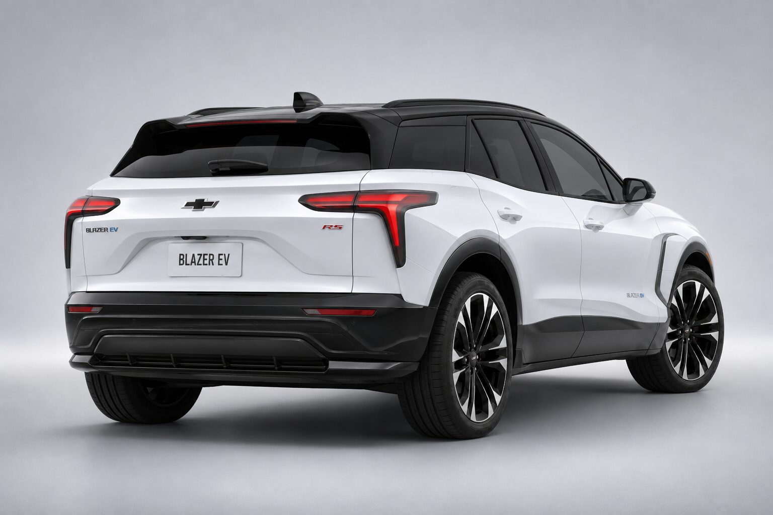 Traseira da Chevrolet Blazer EV 2026 em artigo sobre seguro e assistência 24 horas