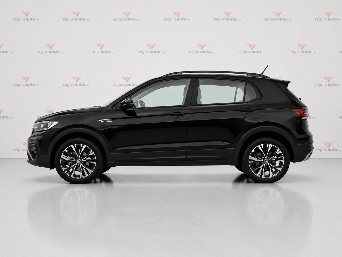 Vista lateral do Volkswagen T-Cross em comparação de preços de seguro