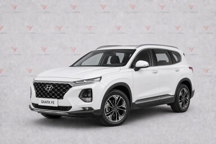 Hyundai Santa Fe visto de frente para ilustrar preço e cotação do seguro em 2026
